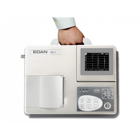 EKG-3 színes EKG-t készít – 3 csatorna monitorral és tolmácsolmával.