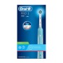 Cepillo de dientes eléctrico Oral-B PRO1 700