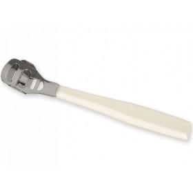 Callus cutter 14.5 cm with plastic handle