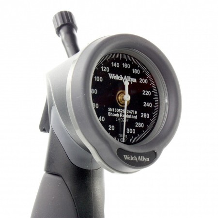 Handheld aneroid sphygmomanometer welch allyn 