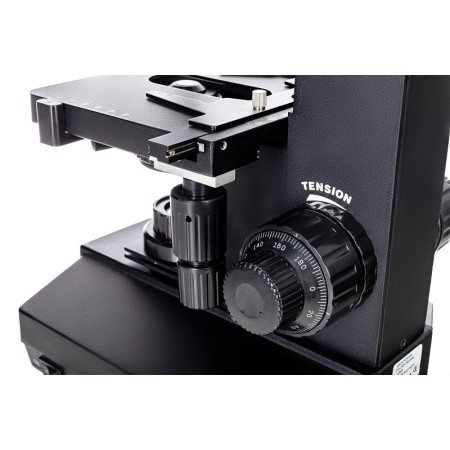 Microscopio trinoculare biologico levenhuk 870t