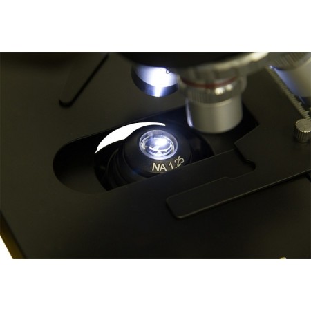 Microscopio trinocular levenhuk 740t