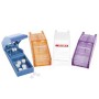 Pillensnijder in verschillende kleuren: 3 wit, 3 blauw, 3 lavendel en 3 oranje met doos en display