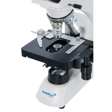 Microscopio trinocular levenhuk 500t