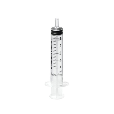 B.braun omnifix brizgalka 5 ml ekscentrična luerjeva - 100 kosov.