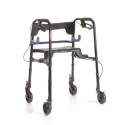 Fällbar rollator med 2 svängbara hjul och 2 fasta hjul med broms